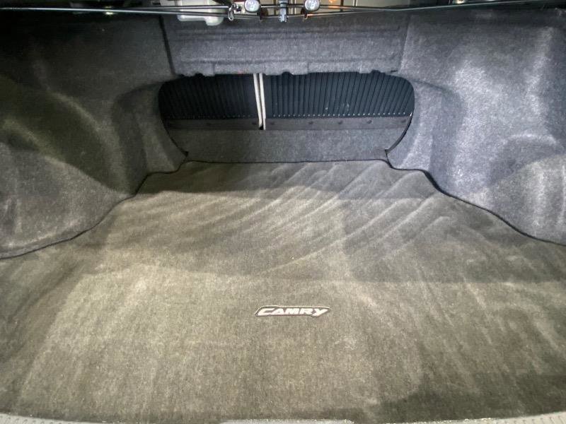 Used 2012 Toyota Camry XLE FWD image 27