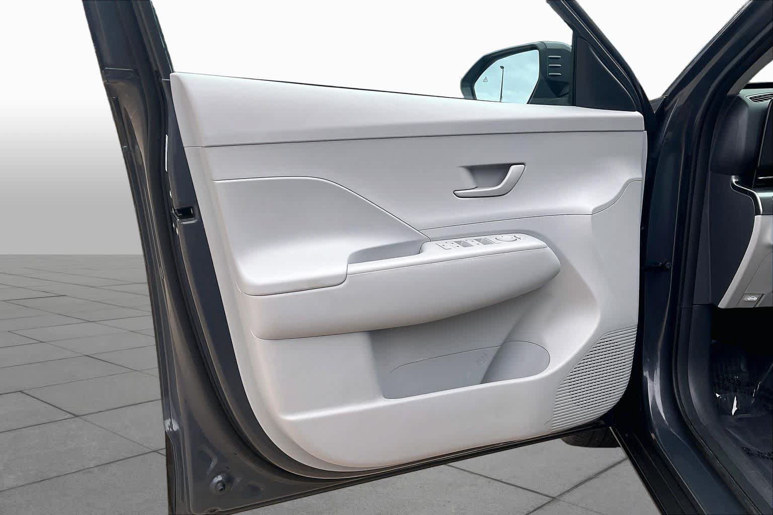 Certified 2024 Hyundai Kona SE FWD image 21