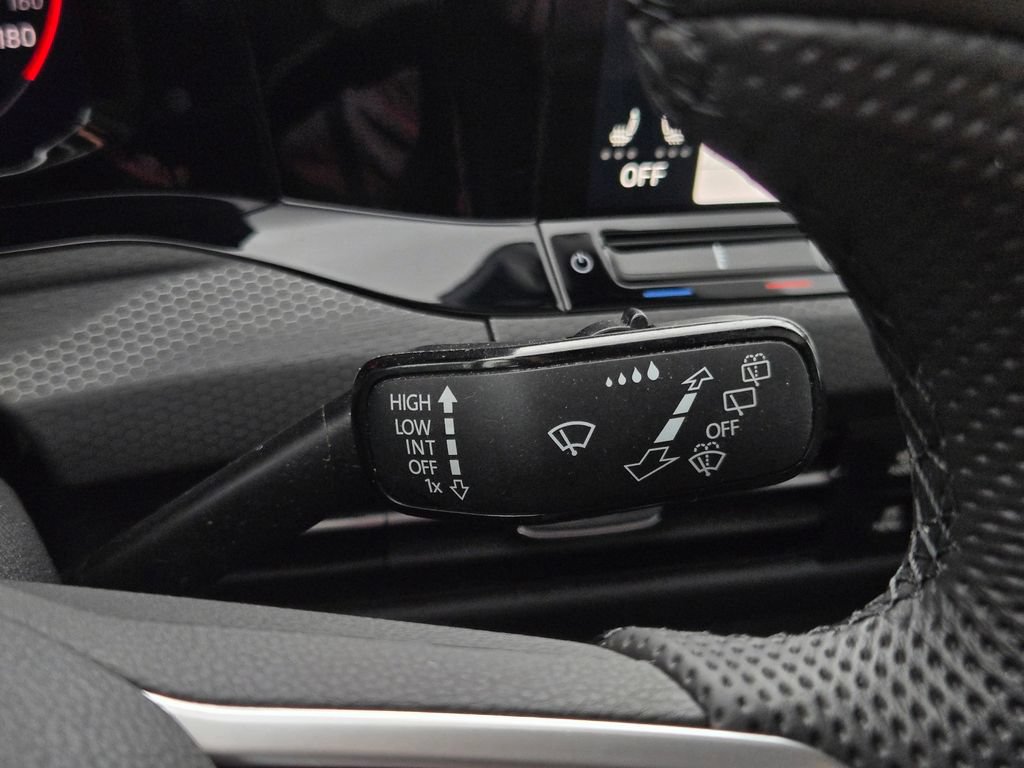 Used 2022 Volkswagen GTI SE FWD image 25