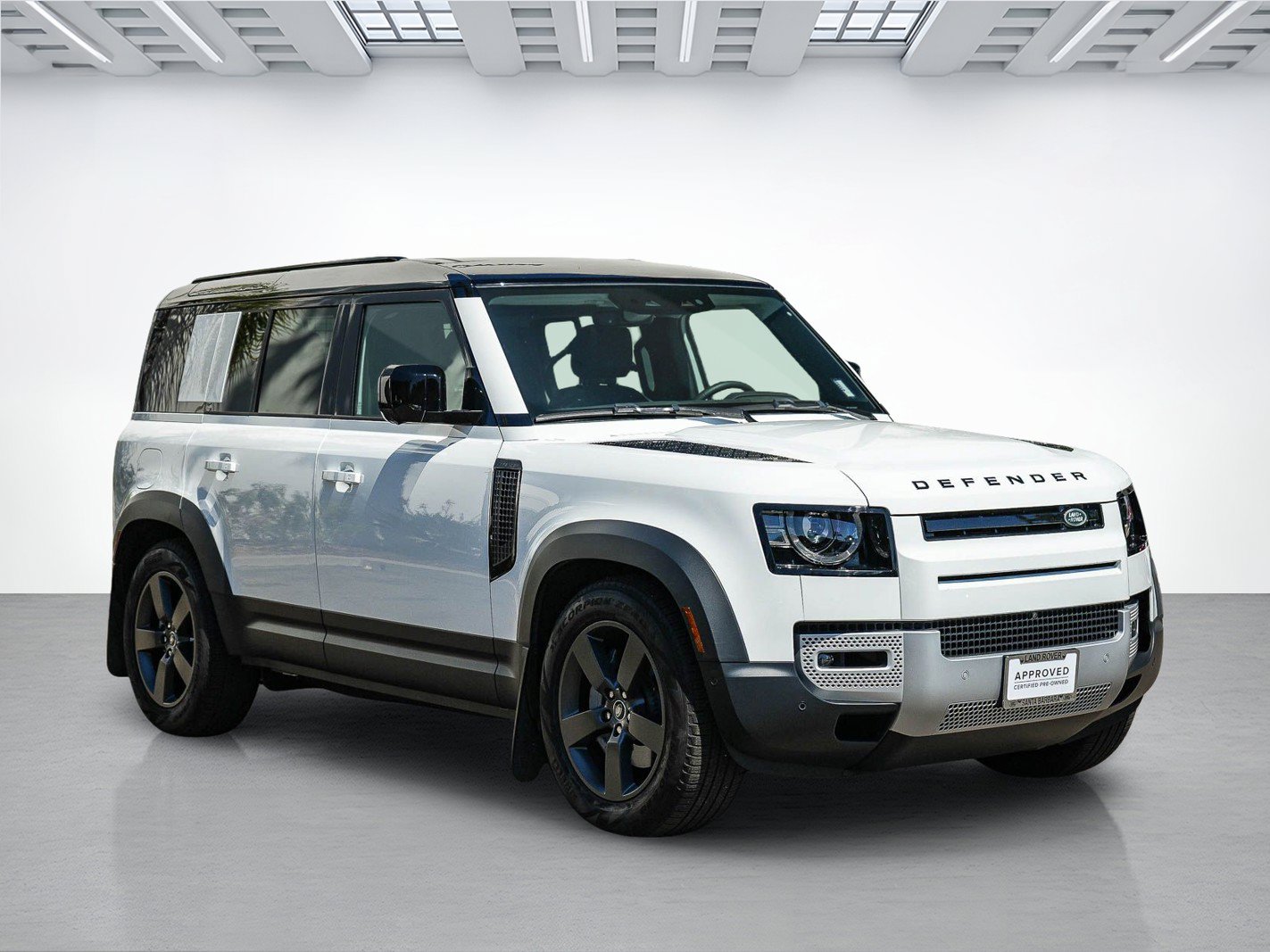 Certified 2025 Land Rover Defender 110 S AWD/4WD image 3