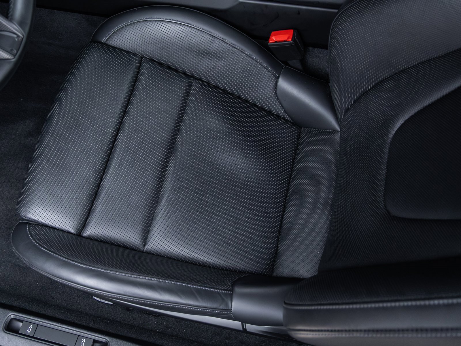 Used 2025 Porsche 911 Carrera GTS image 25