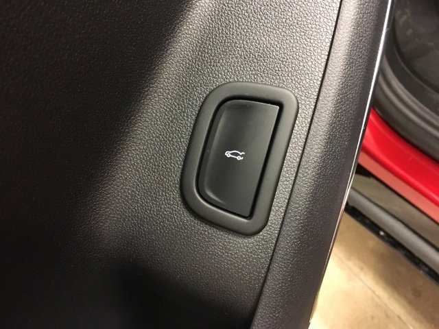 Used 2024 Chevrolet Traverse RS w/ LPO, Floor Liner Package image 37