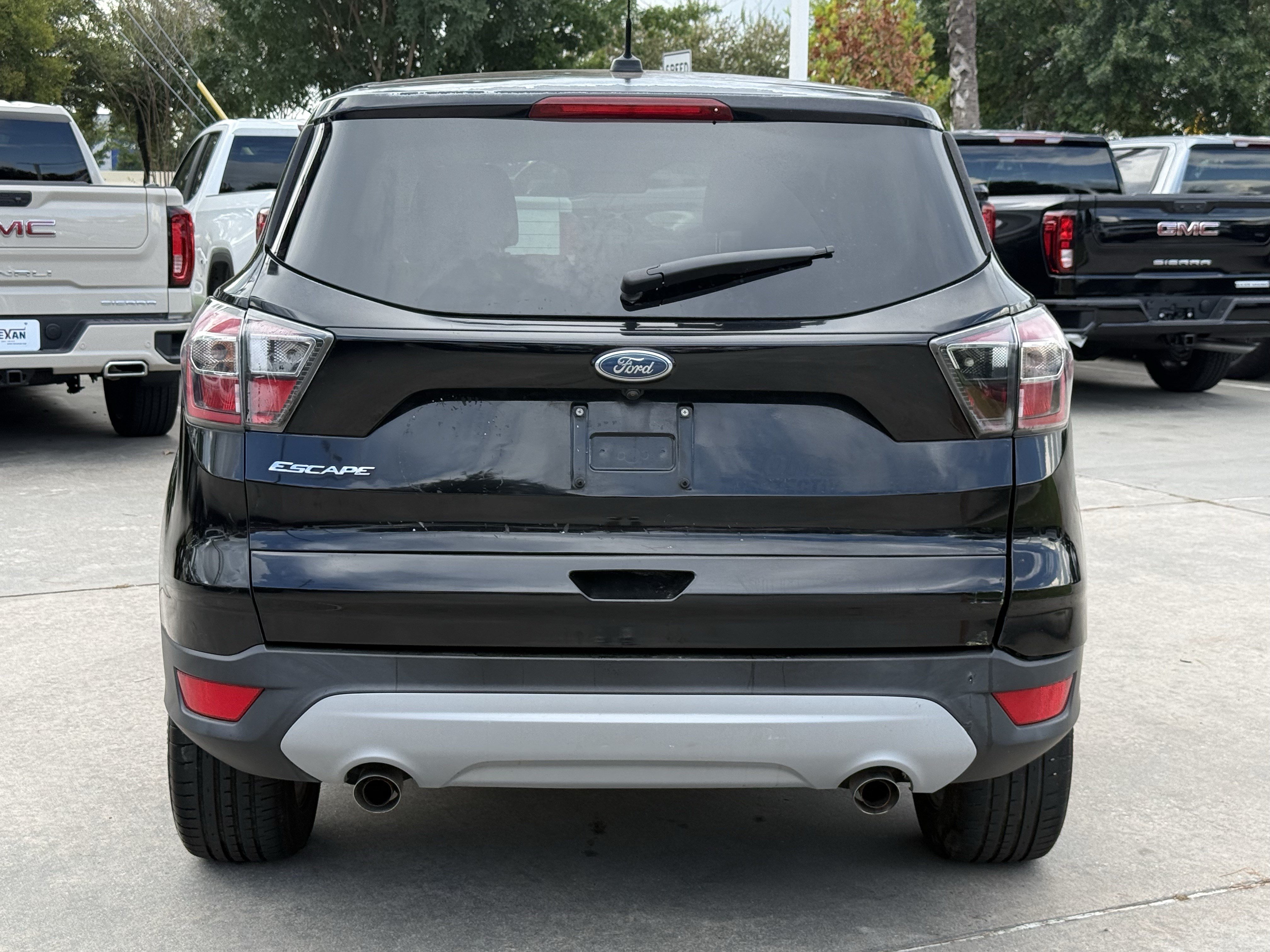 Used 2017 Ford Escape SE FWD image 6