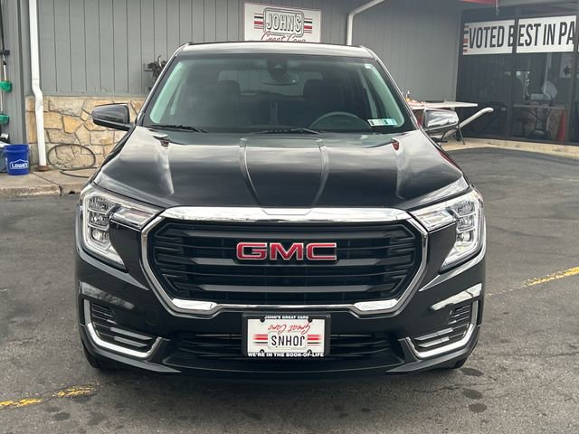 Used 2022 GMC Terrain SLE w/ LPO, Floor Liner Package image 9