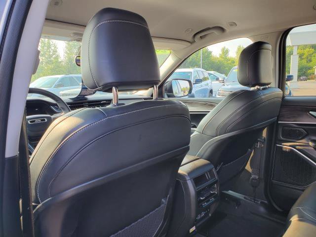 Used 2022 Jeep Grand Cherokee Limited image 28