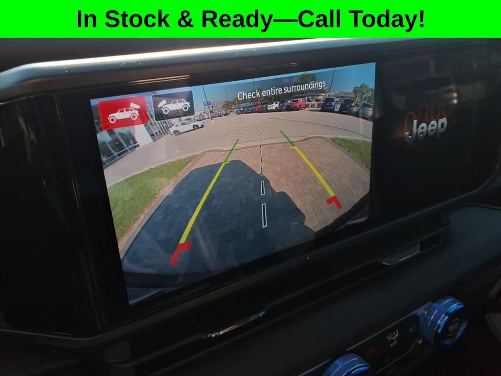 Used 2024 Jeep Wrangler High Altitude AWD/4WD image 10