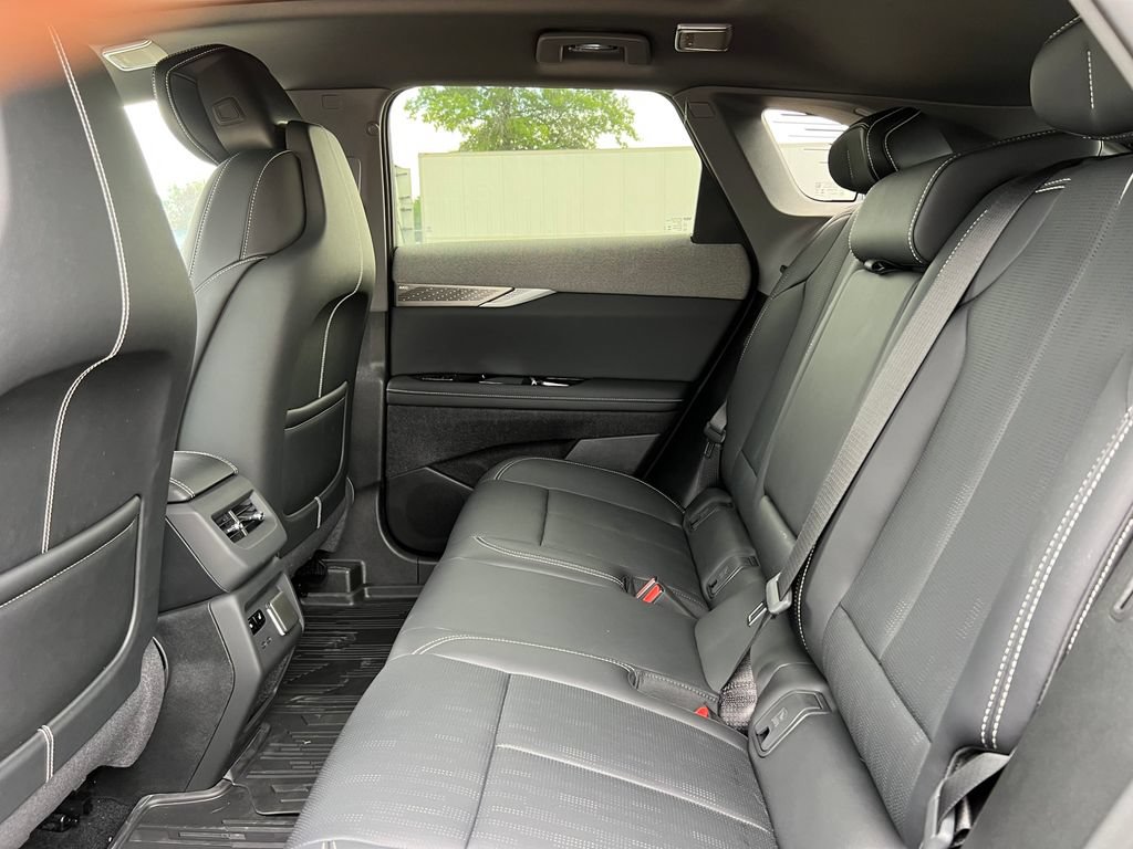 New 2027 Cadillac Optiq Premium Sport w/ LPO, Floor Liner Package AWD/4WD image 5