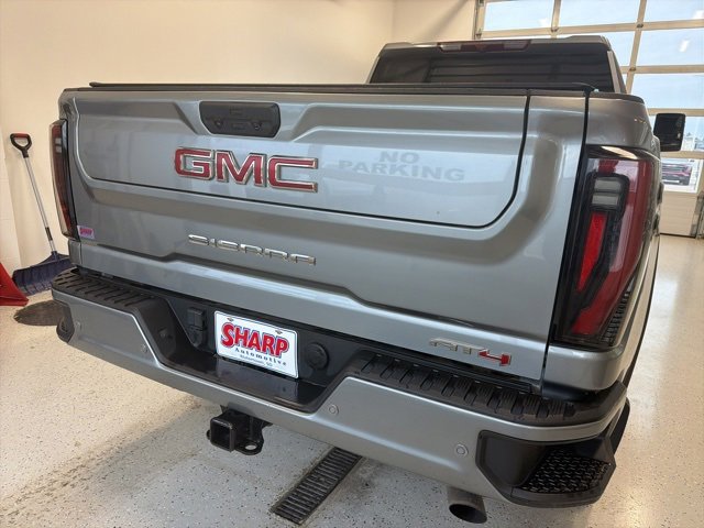 Used 2024 GMC Sierra 2500 AT4 image 7
