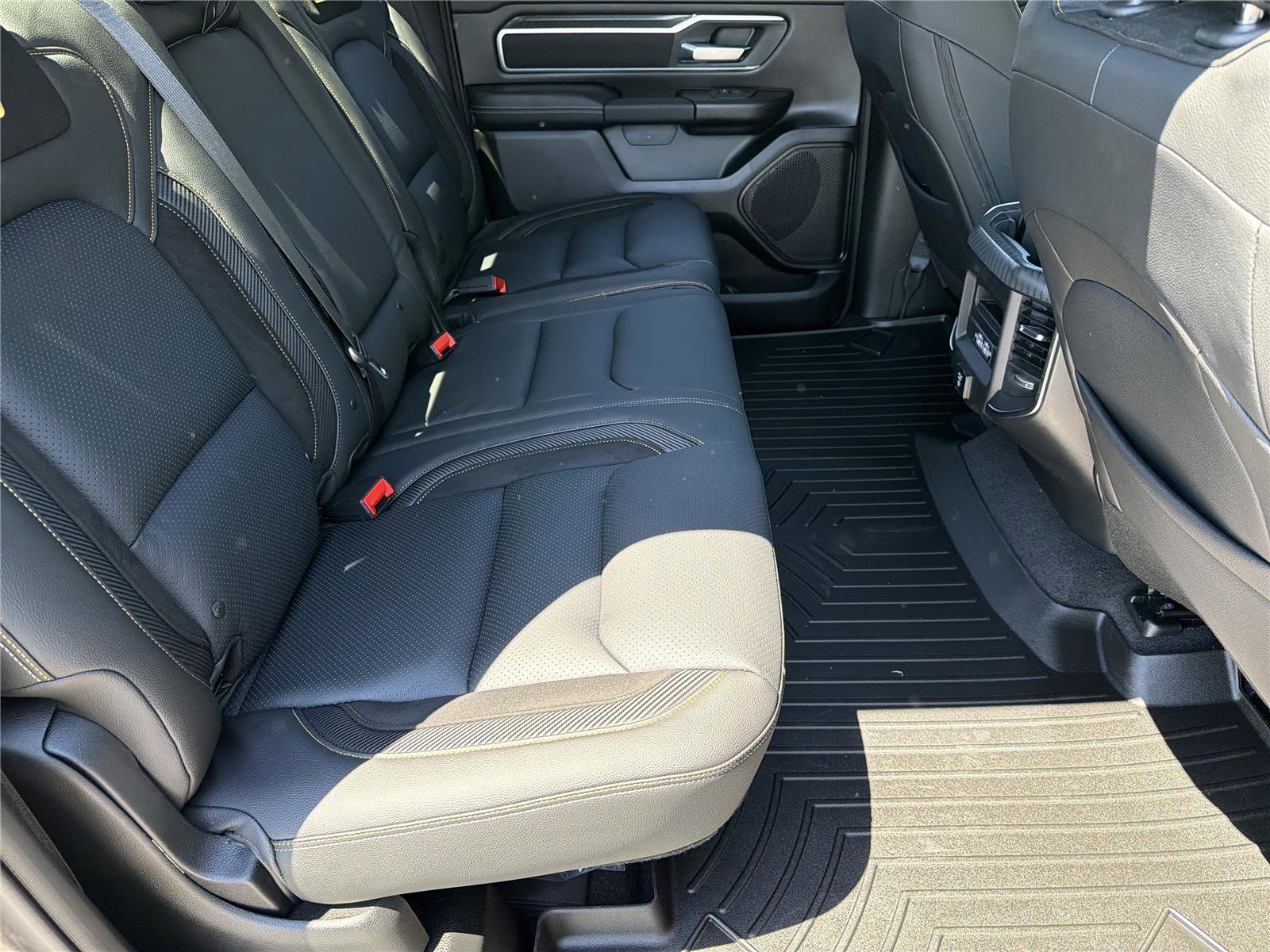 New 2026 RAM 1500 Big Horn AWD/4WD image 14