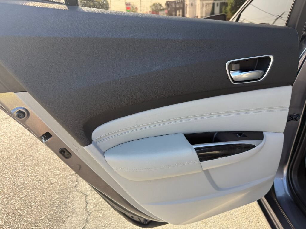Used 2019 Acura TLX FWD image 23