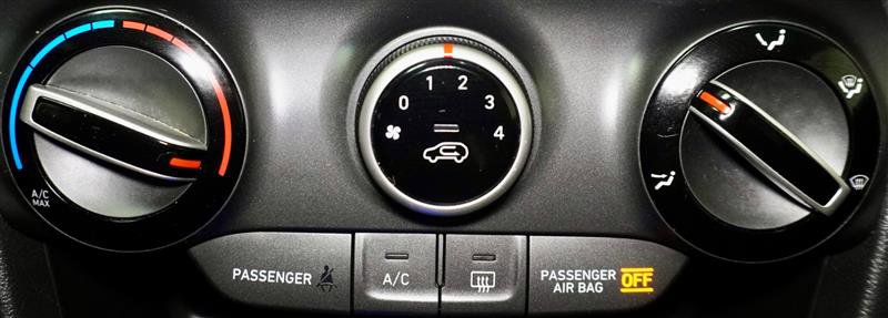 Used 2019 Hyundai Kona SEL image 19