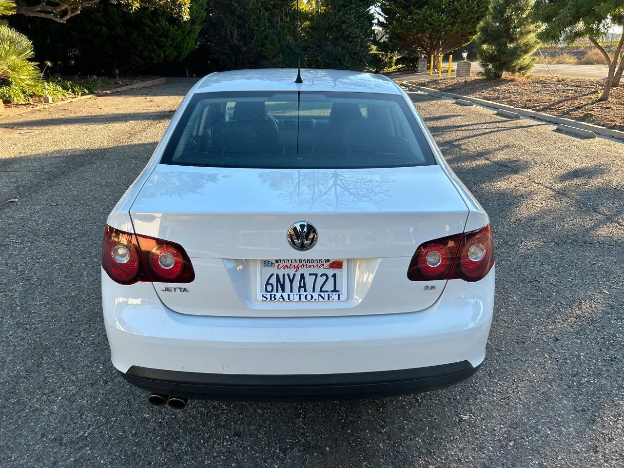 Used 2010 Volkswagen Jetta Limited Edition FWD image 18