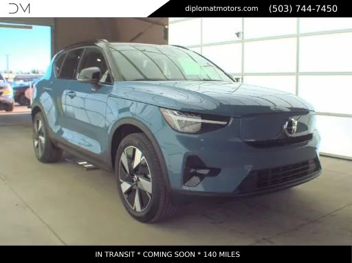 Used 2025 Volvo EX40 Plus image 3