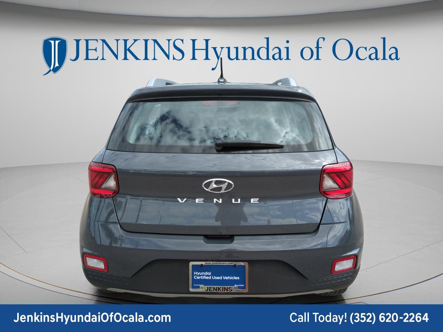 Certified 2023 Hyundai Venue SEL FWD image 4
