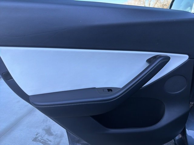 Used 2020 Tesla Model Y Long Range image 19