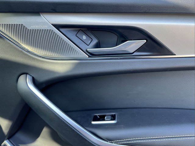 Used 2024 Jaguar F-PACE R-Dynamic S image 21