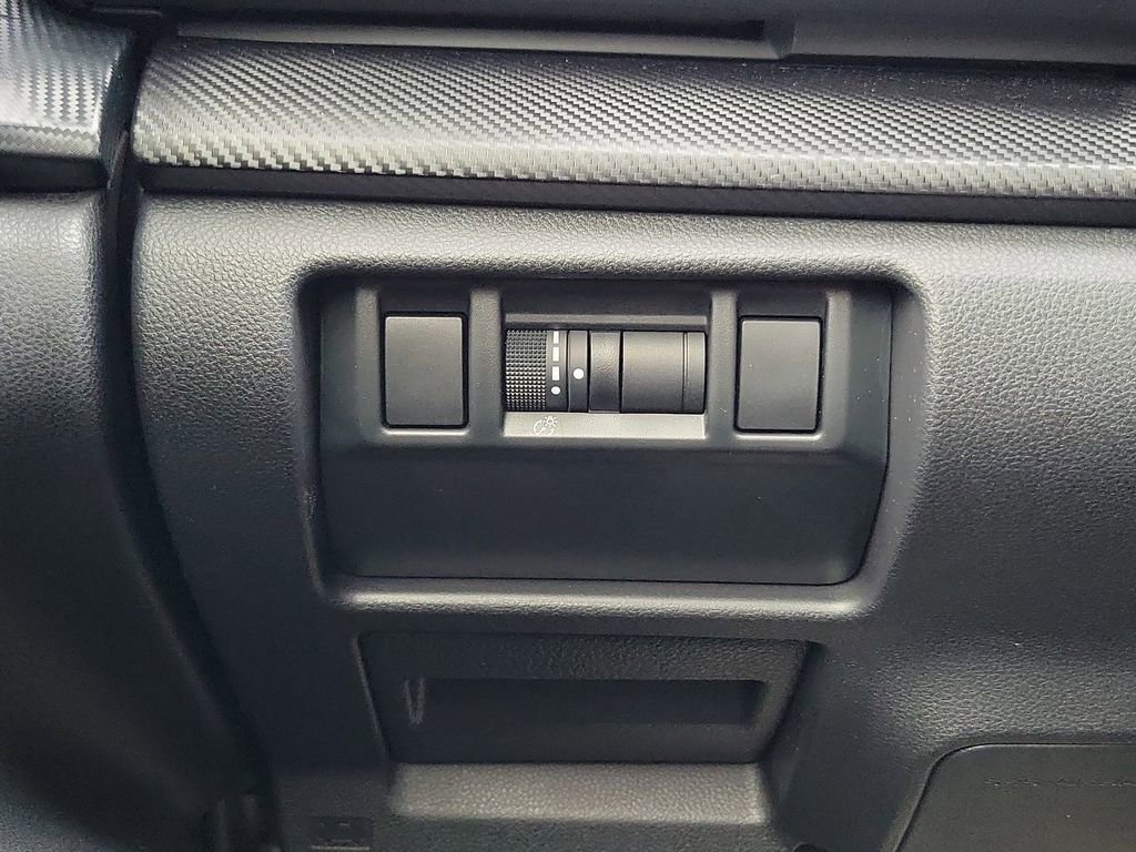 Used 2024 Subaru Crosstrek 2.0i Premium image 28