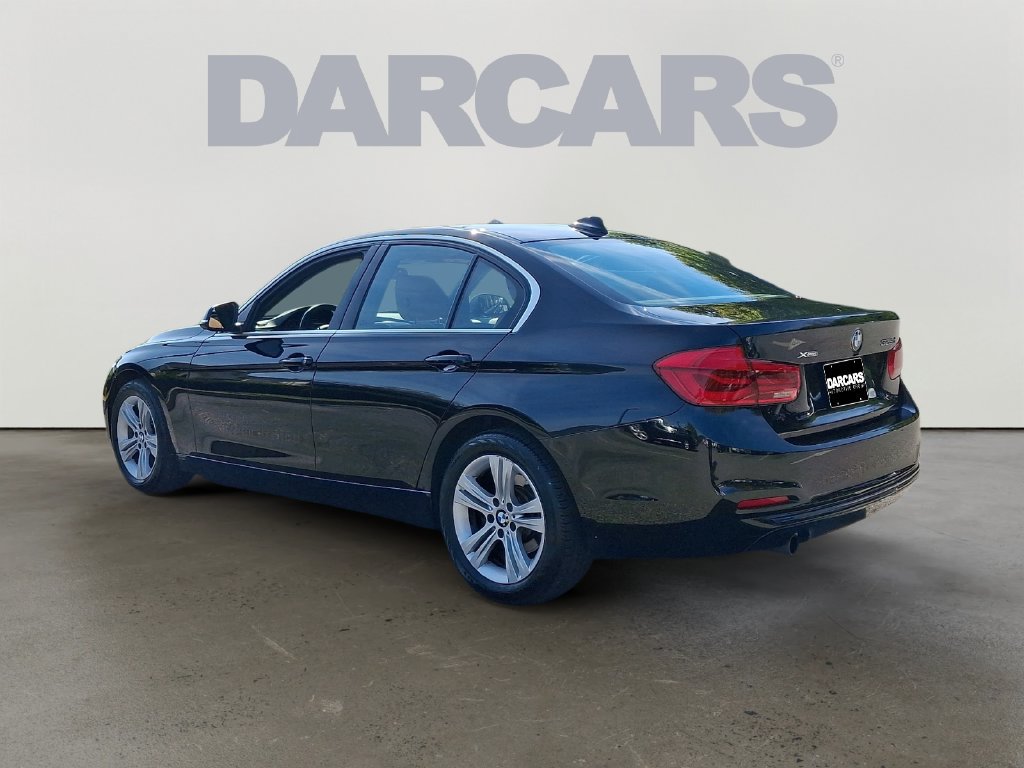 Used 2017 BMW 328d xDrive Sedan AWD/4WD image 4