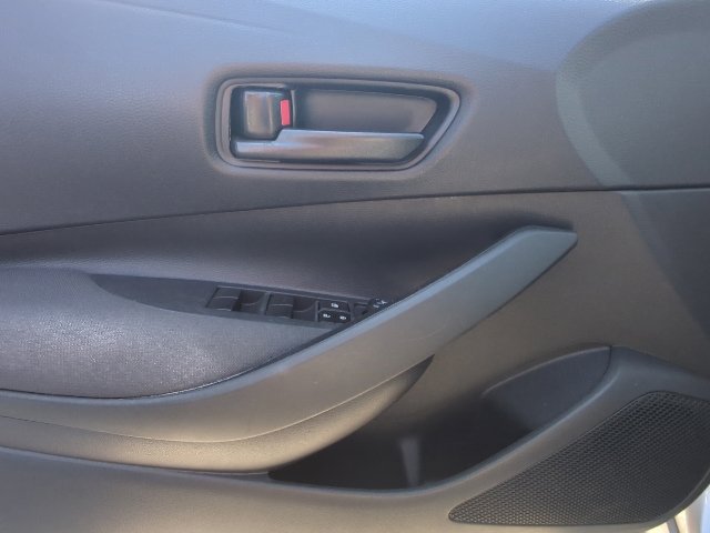 Used 2025 Toyota Corolla LE FWD image 11