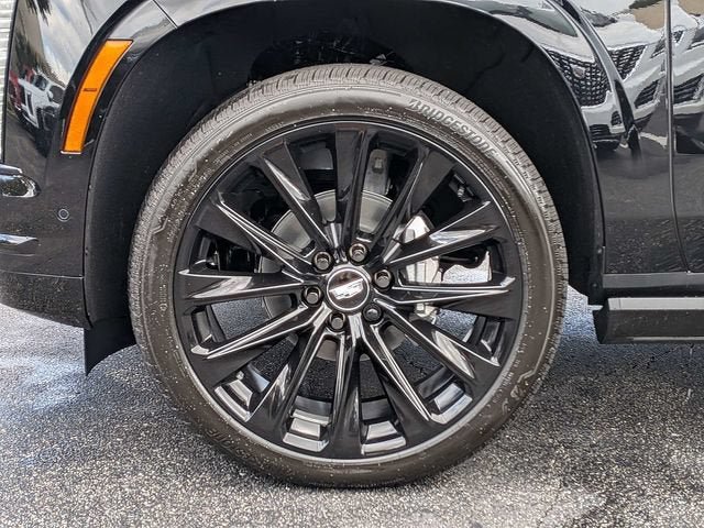 New 2026 Cadillac Escalade ESV Platinum Sport w/ LPO, ONYX Package AWD/4WD image 11