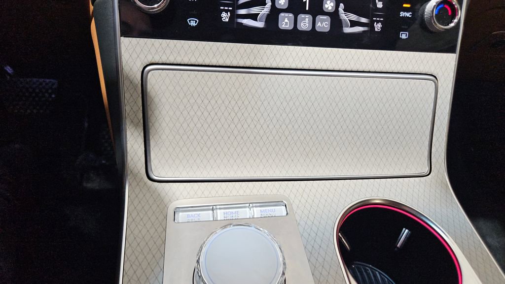 Used 2025 Genesis GV80 2.5T Prestige image 33