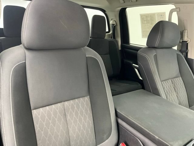 Used 2024 Nissan Titan SV AWD/4WD image 13