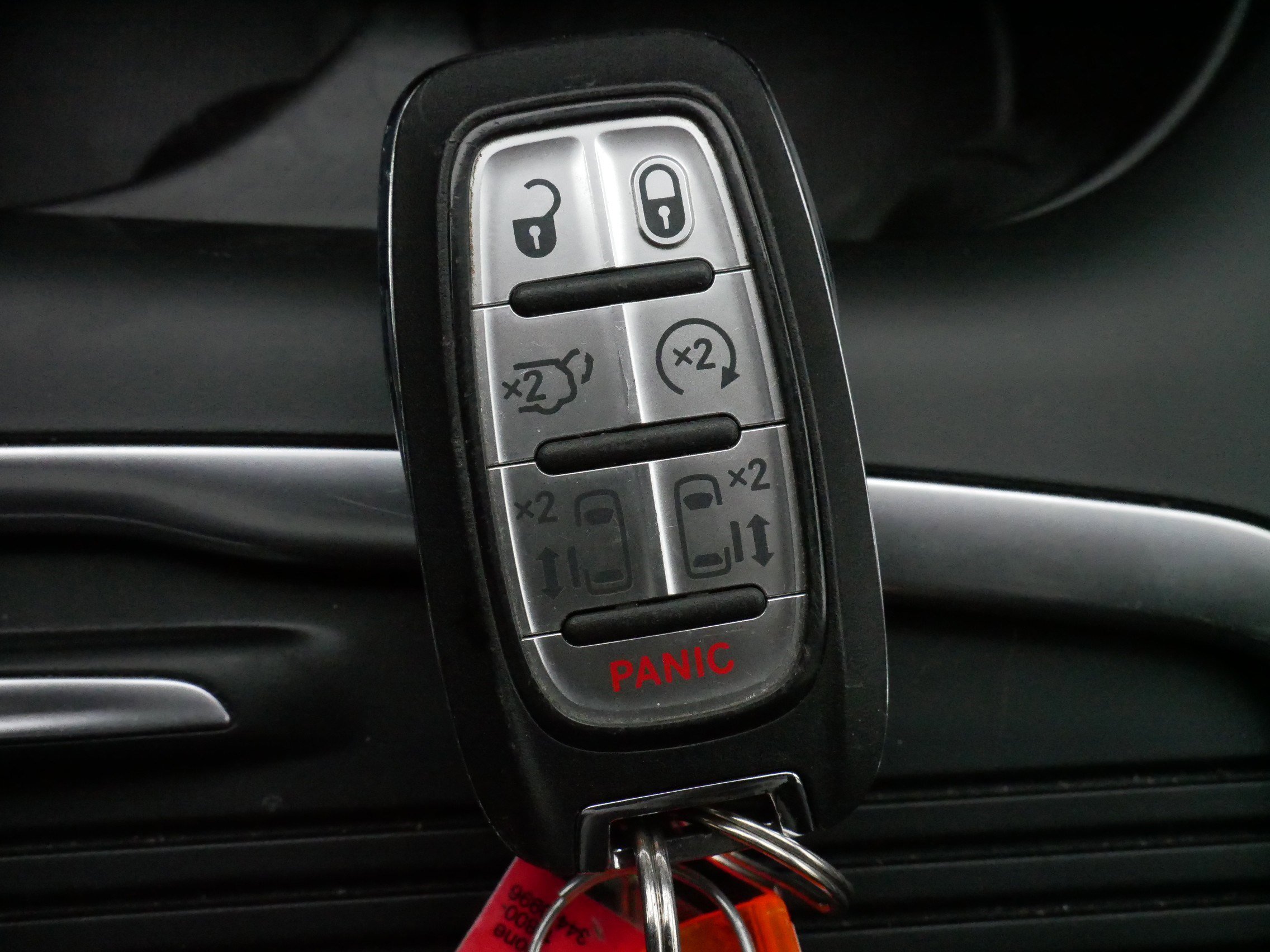 Used 2024 Chrysler Pacifica Touring-L image 32