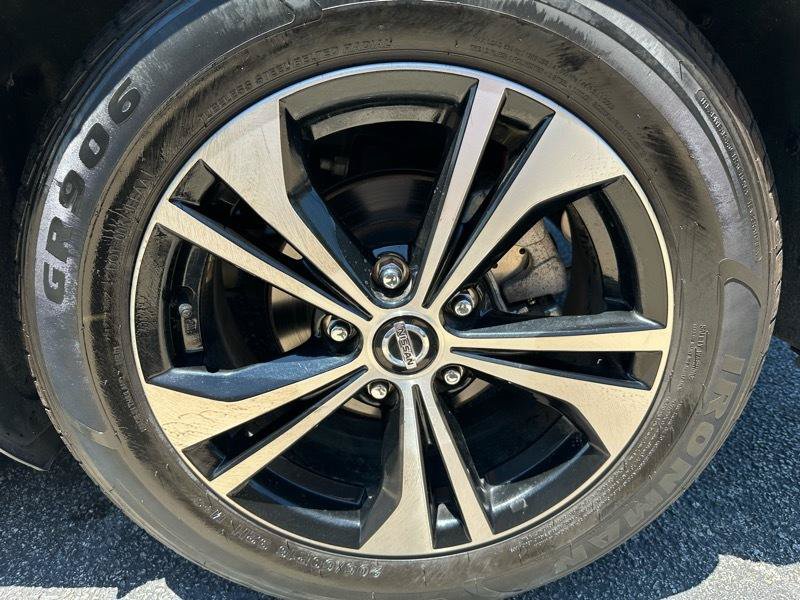 Used 2023 Nissan Sentra SV FWD image 30