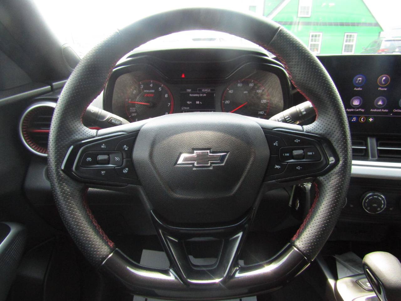 Used 2025 Chevrolet Trax RS FWD image 14