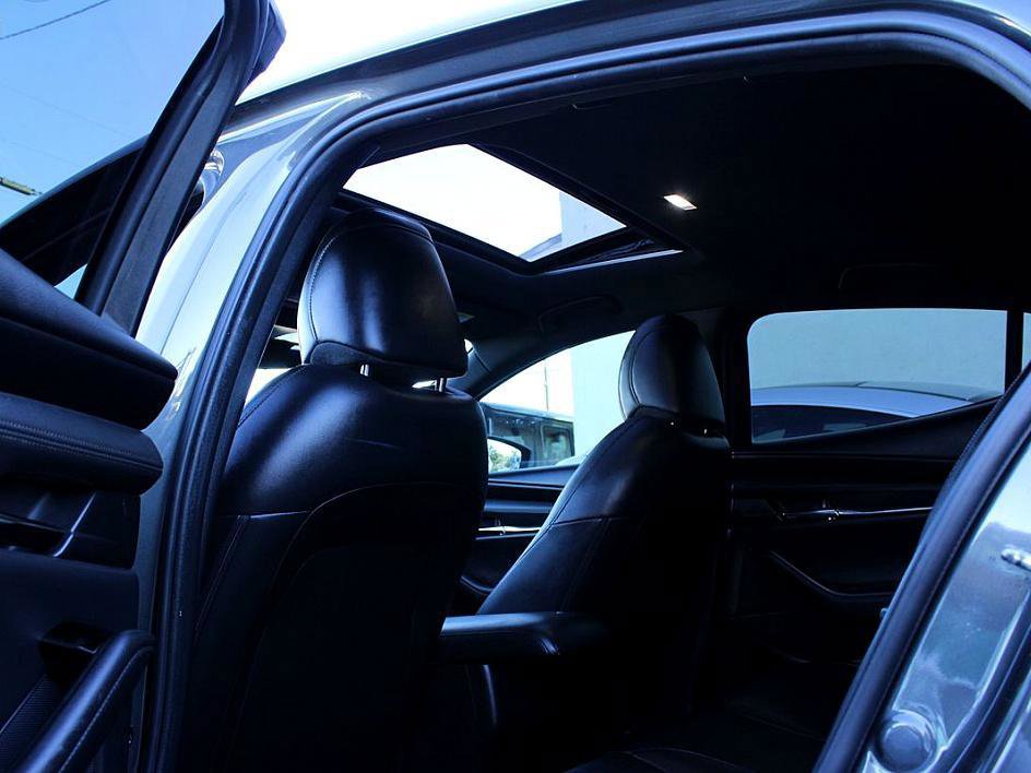 Used 2019 MAZDA MAZDA3 Hatchback w/ Premium Package image 31