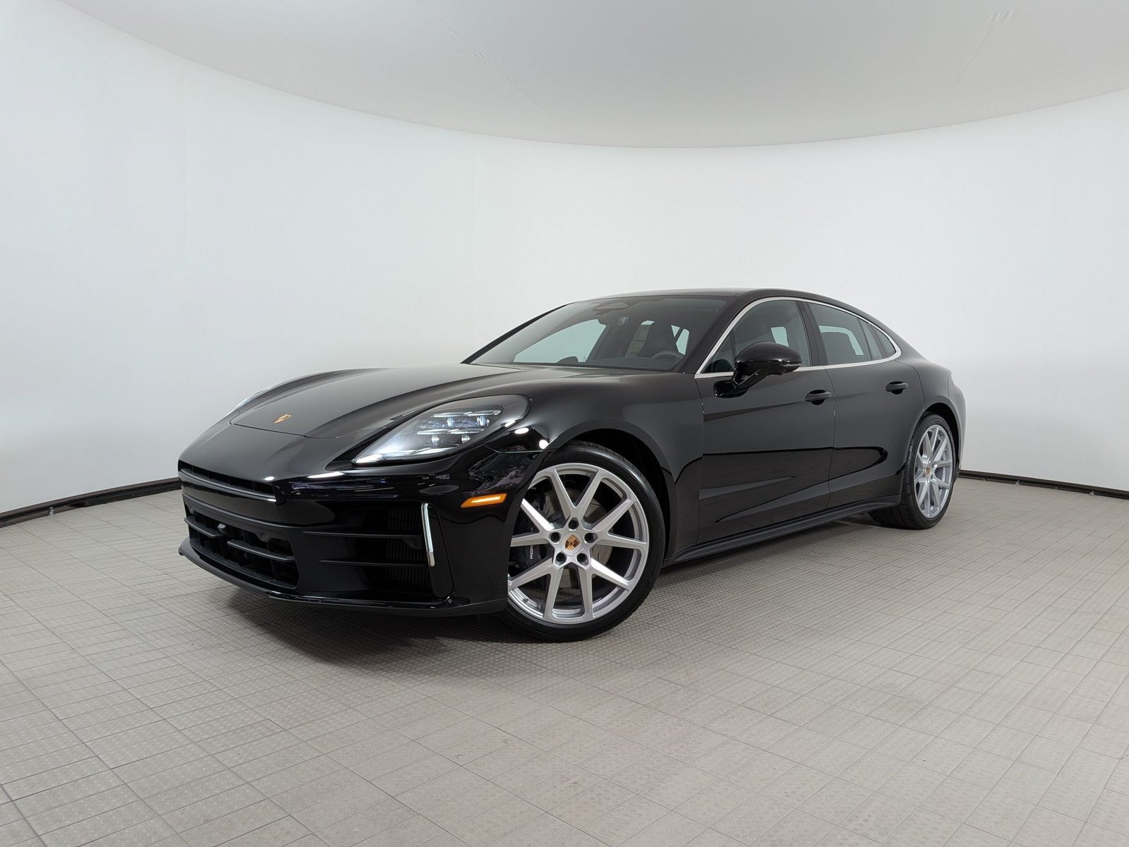 New 2026 Porsche Panamera 4 AWD/4WD image 1