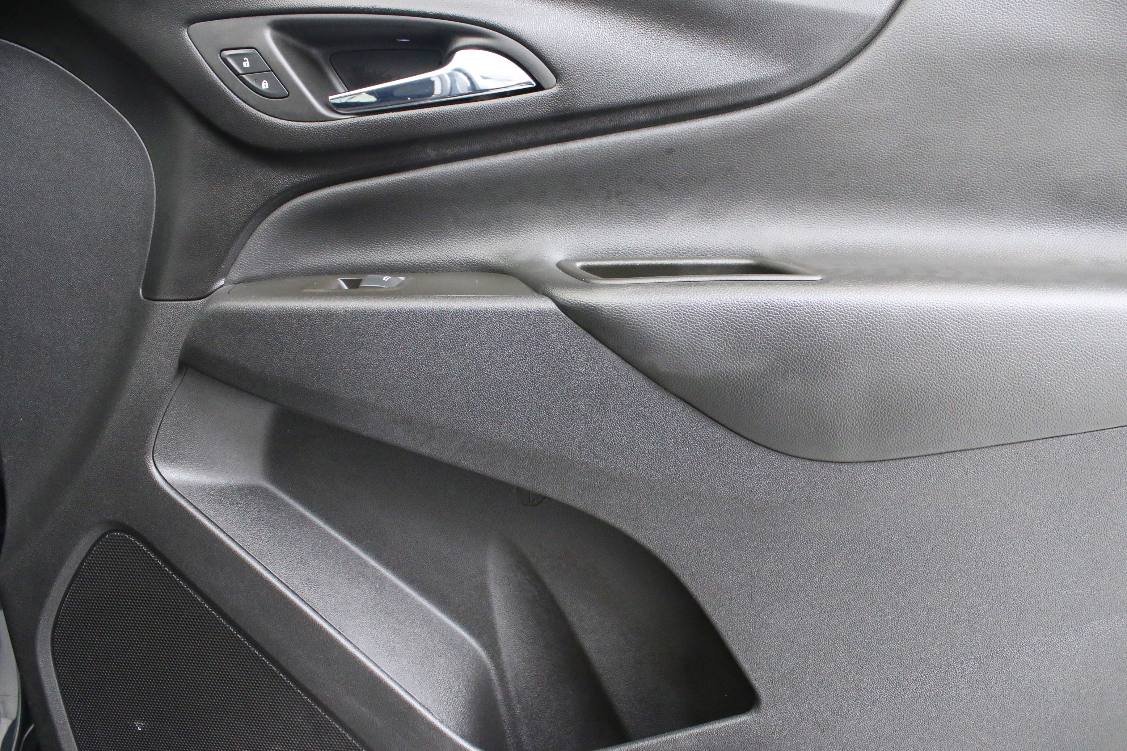 Used 2023 Chevrolet Equinox LT image 32