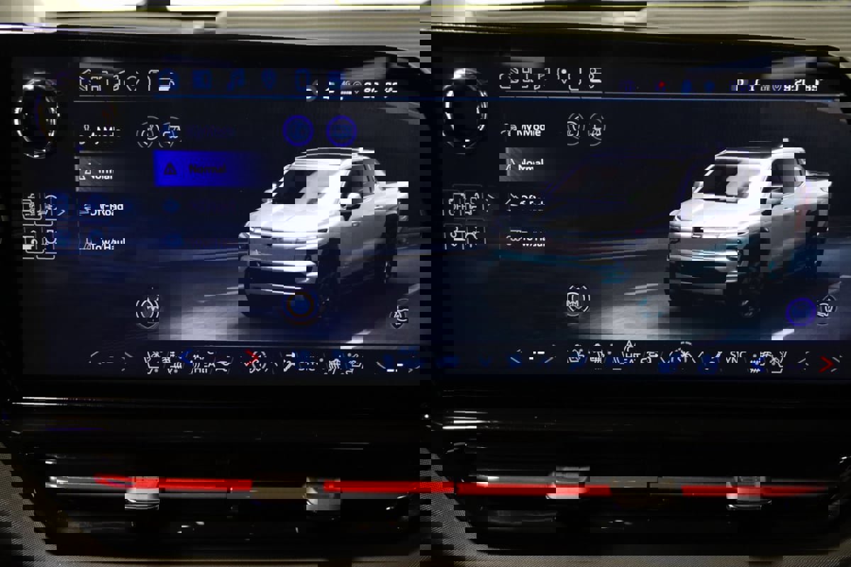 Used 2024 Chevrolet Silverado EV RST image 59