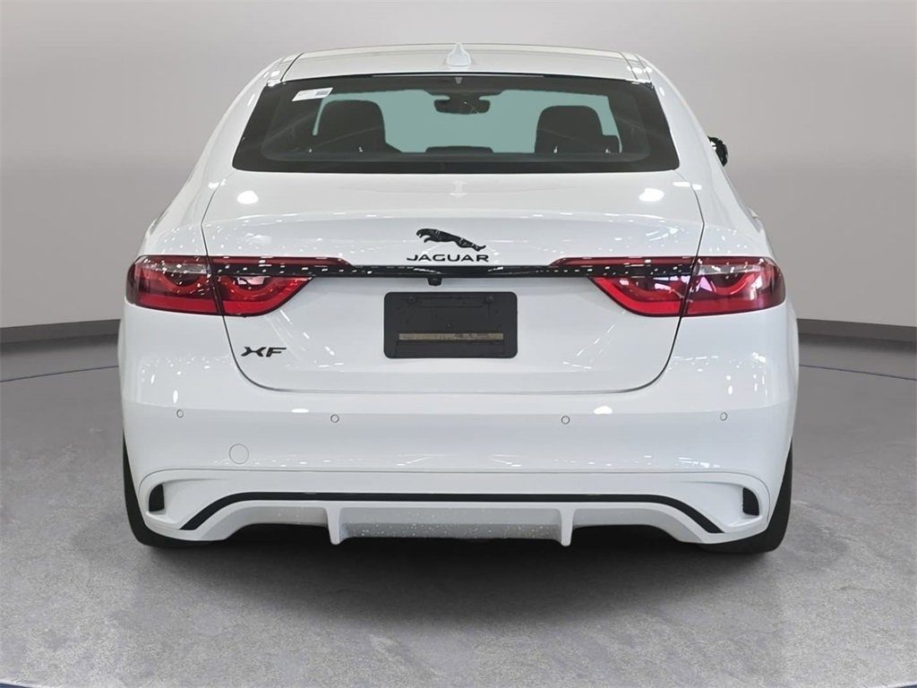 Used 2023 Jaguar XF R-Dynamic SE image 7