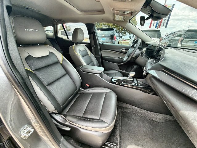 Used 2025 Chevrolet Trax ACTIV w/ Sunroof Package FWD image 26
