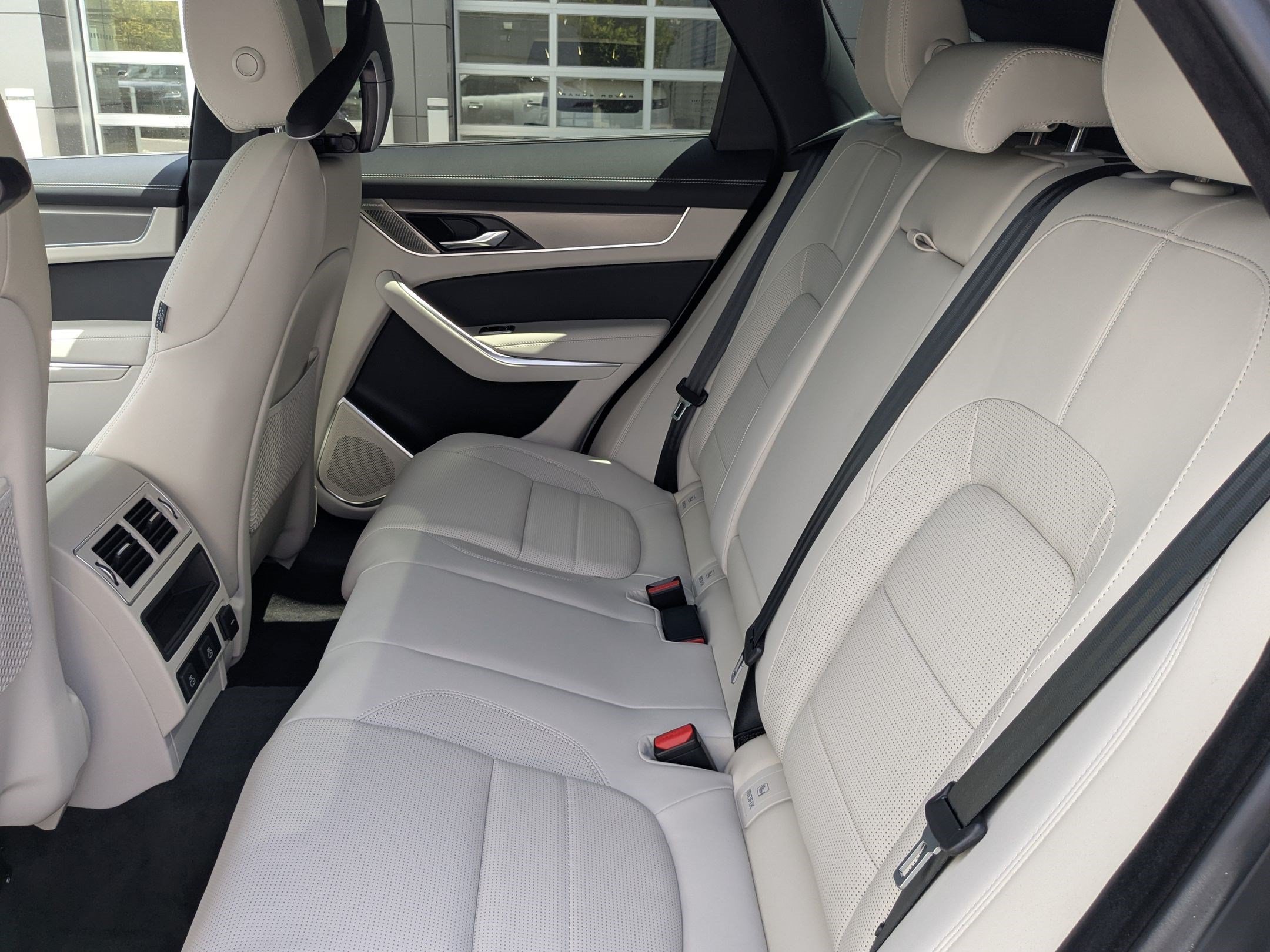 New 2026 Jaguar F-PACE R-Dynamic S AWD/4WD image 29