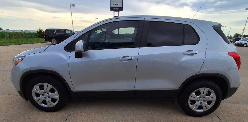 Used 2018 Chevrolet Trax LS w/ Fleet Convenience Package FWD image 5