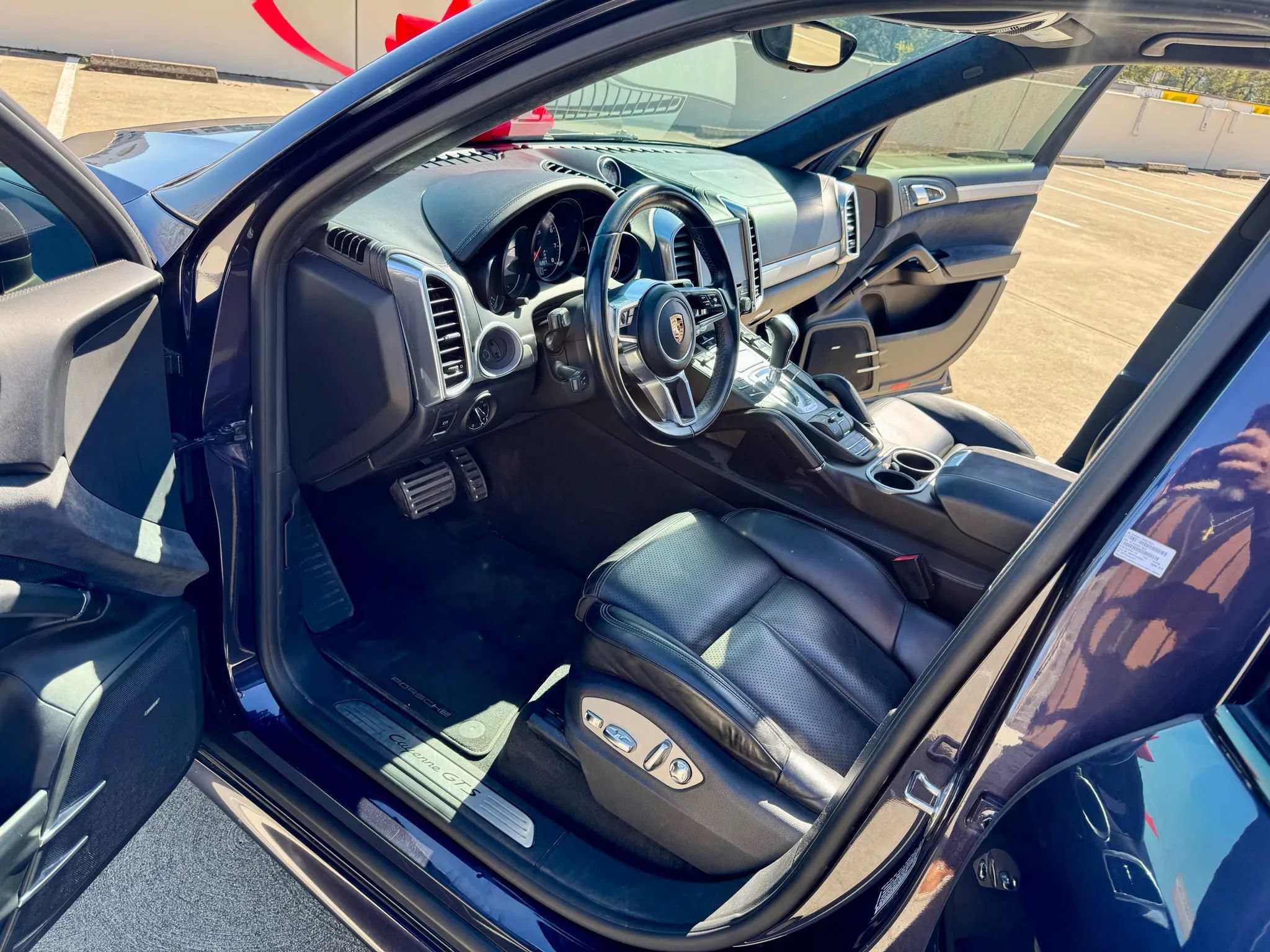 Used 2018 Porsche Cayenne GTS w/ Premium Package Plus AWD/4WD image 14