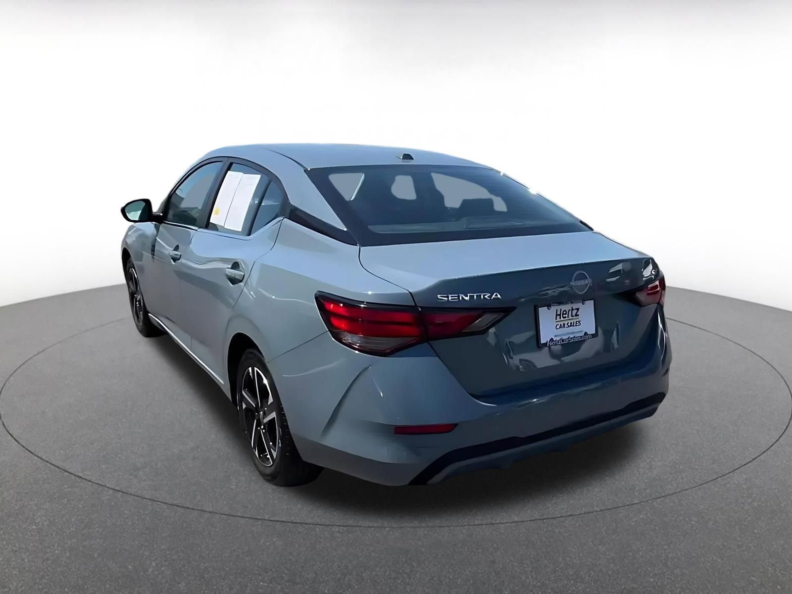 Used 2024 Nissan Sentra SV FWD image 11