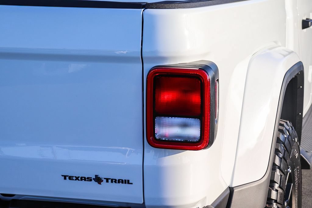 New 2026 Jeep Gladiator Sport AWD/4WD image 10