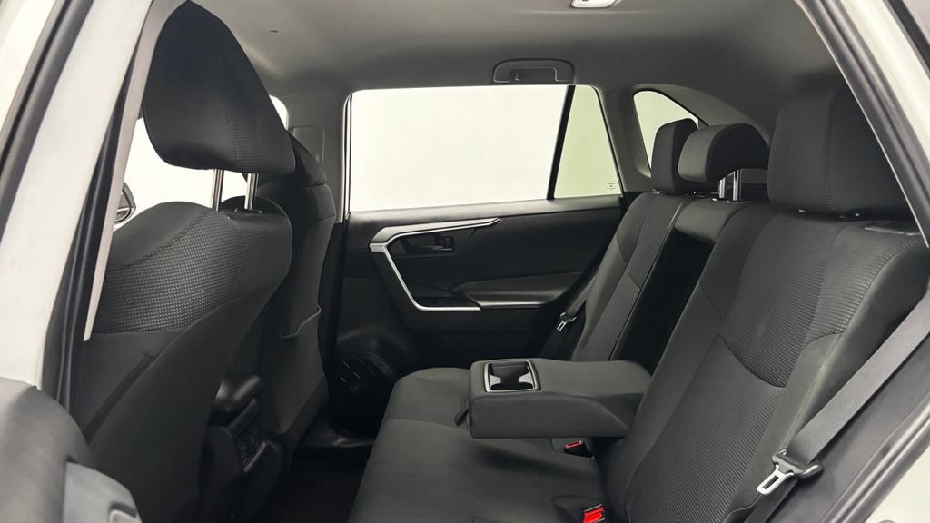 Used 2024 Toyota RAV4 LE AWD/4WD image 30