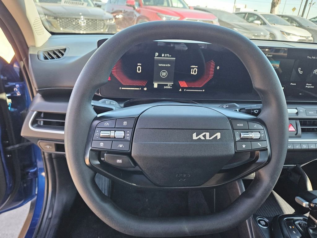 Used 2025 Kia K4 LXS image 18