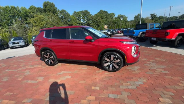 Used 2025 Mitsubishi Outlander SE FWD image 4
