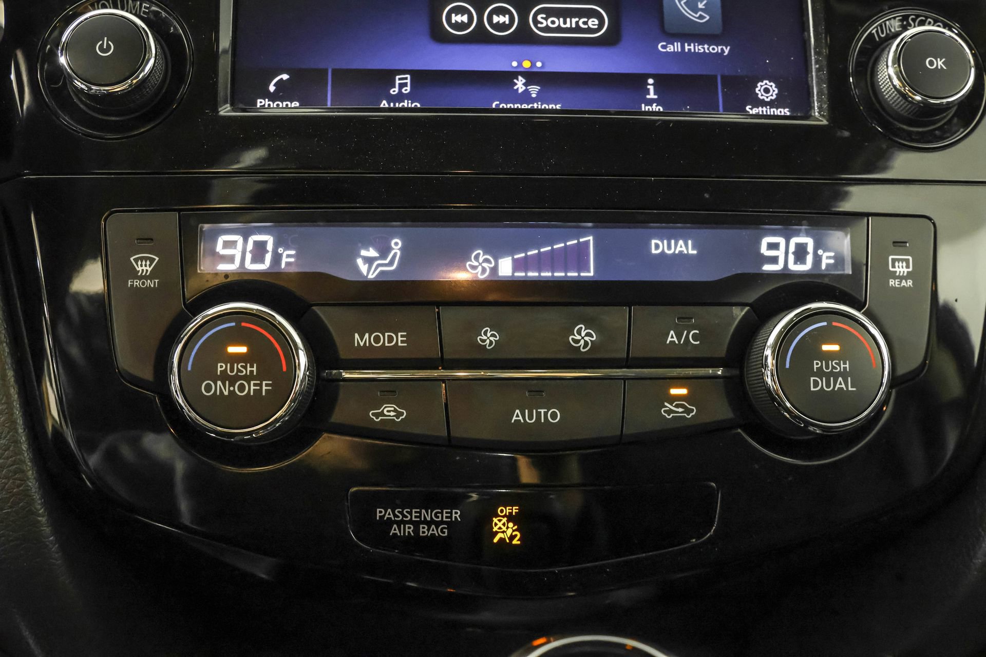 Used 2019 Nissan Rogue SV image 30