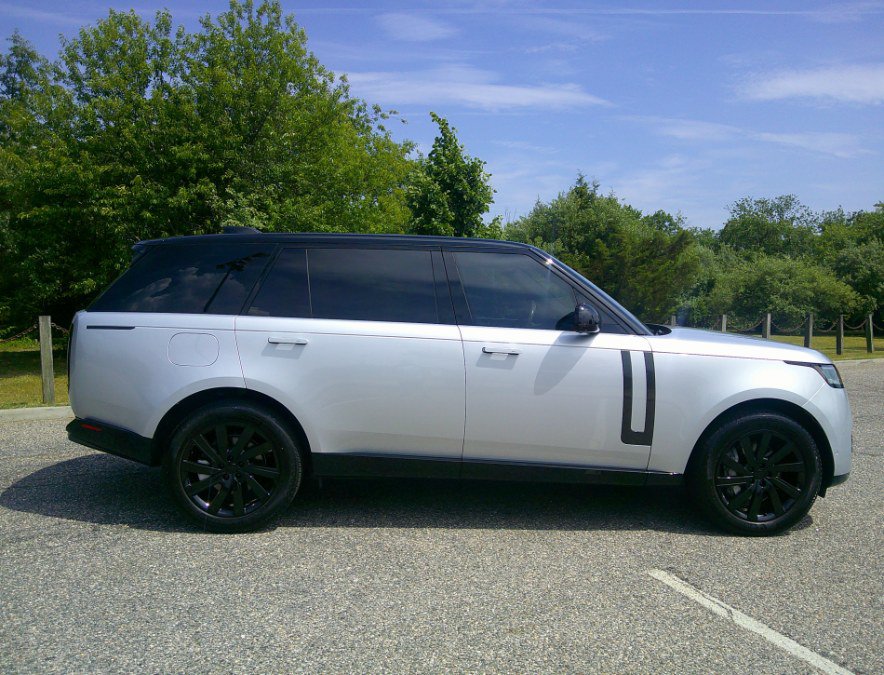 Used 2024 Land Rover Range Rover Long Wheelbase SE AWD/4WD image 5