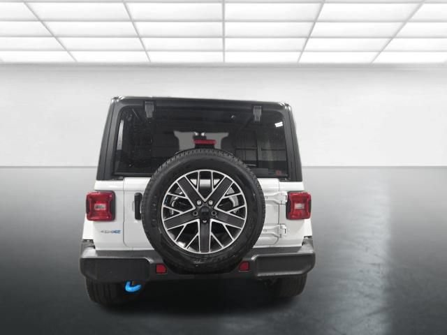 Used 2023 Jeep Wrangler Unlimited Sahara w/ Cold Weather Group AWD/4WD image 6
