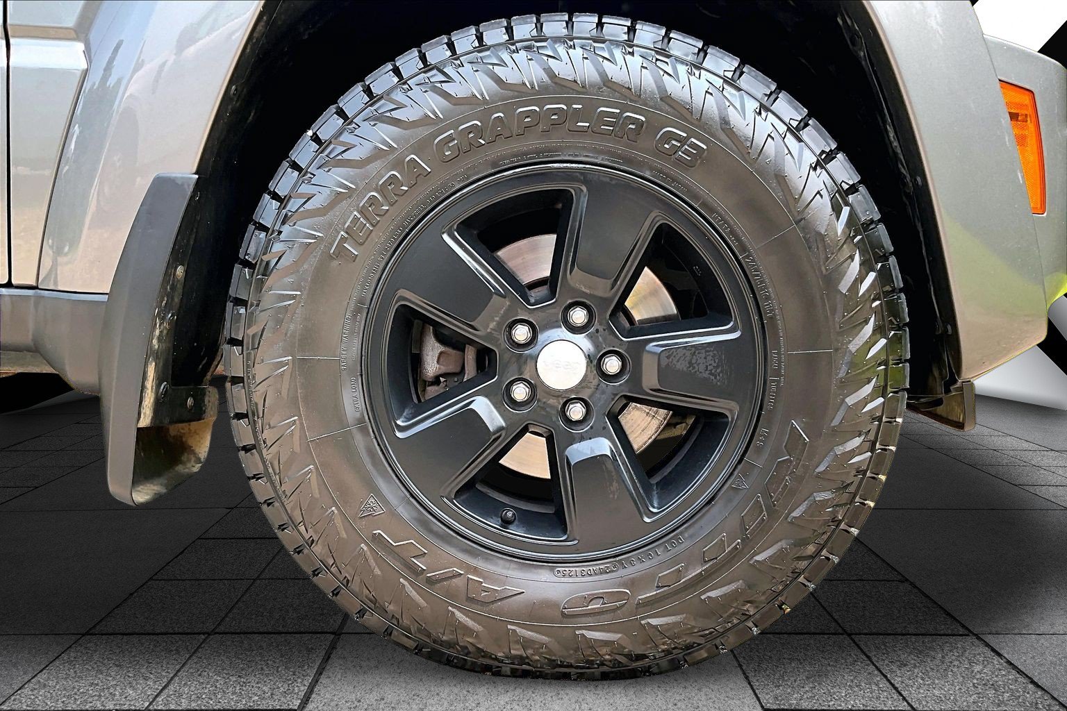 Used 2012 Jeep Liberty Limited Jet w/ Comfort/Convenience Group AWD/4WD image 8