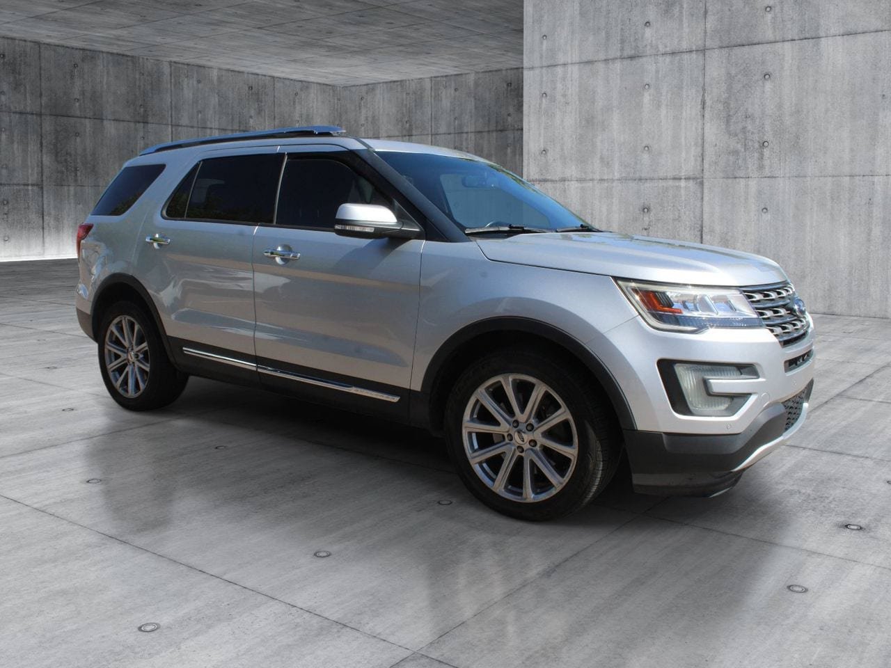 Used 2016 Ford Explorer Limited AWD/4WD image 9