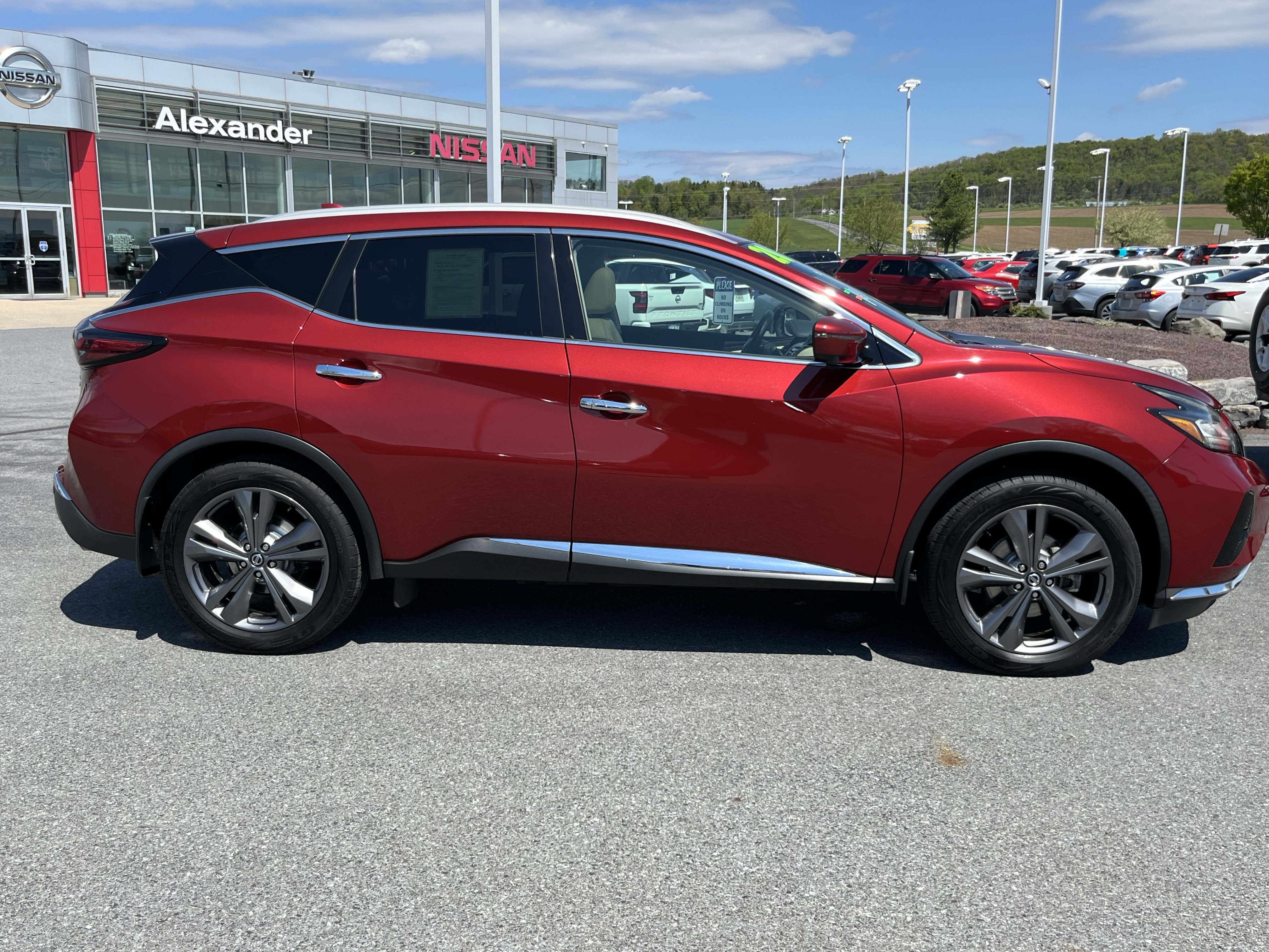 Used 2020 Nissan Murano Platinum w/ Cargo Package AWD/4WD image 2
