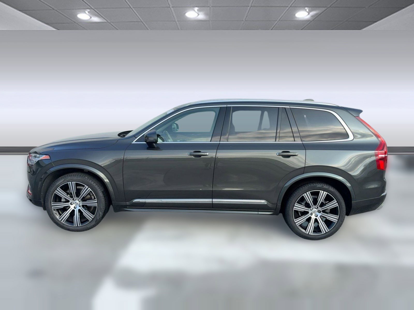 Used 2020 Volvo XC90 T6 Inscription w/ Protection Package image 2